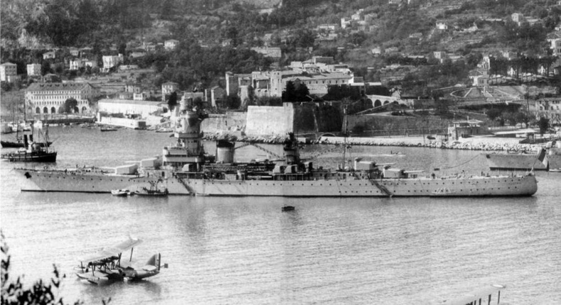 Тяжелый крейсер “Алжир" (1930-1942) Тяжелый крейсер “Алжир" (1930-1942)