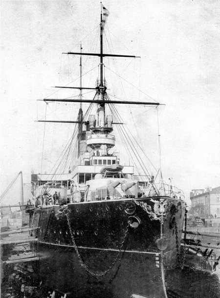 Эскадренный броненосец “Ростислав”. (1893-1920 гг.) Эскадренный броненосец “Ростислав”. (1893-1920 гг.)