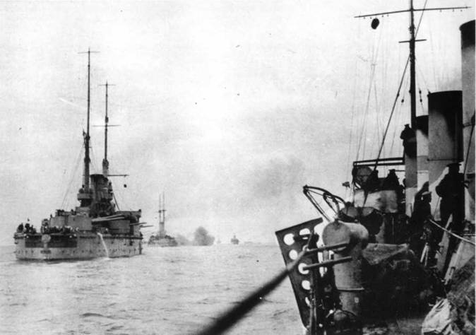 Эскадренный броненосец “Ростислав”. (1893-1920 гг.) Эскадренный броненосец “Ростислав”. (1893-1920 гг.)