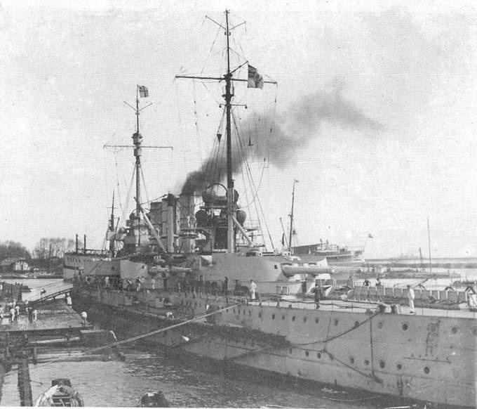 Линейные корабли “Гельголанд”, “Остфрисланд”, "Ольденбург" и "Тюринген" . 1907-1921 гг. Линейные корабли “Гельголанд”, “Остфрисланд”, "Ольденбург" и "Тюринген" . 1907-1921 гг.