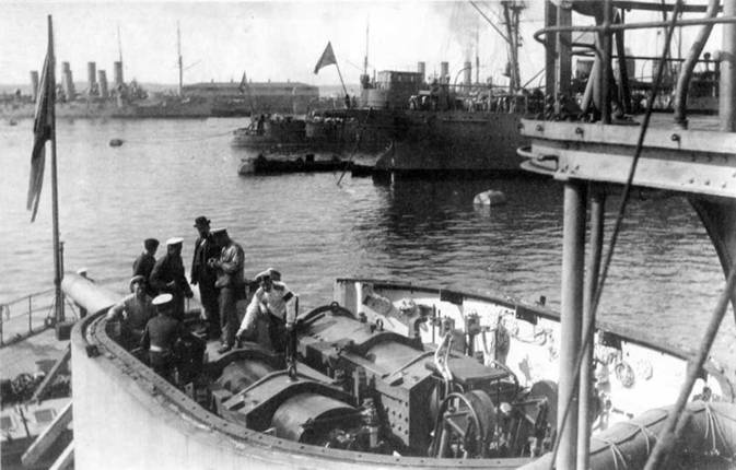 "Слава". Последний броненосец эпохи доцусимского судостроения. (1901-1917) "Слава". Последний броненосец эпохи доцусимского судостроения. (1901-1917)