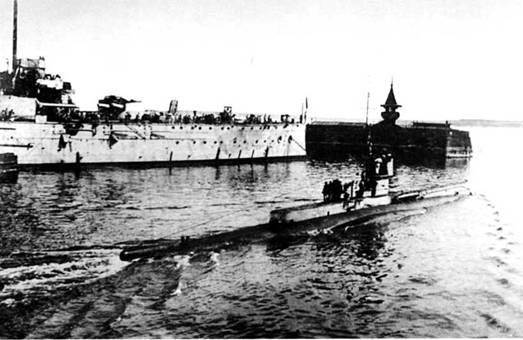 Английские подводные лодки типа “Е” в первой мировой войне. 1914-1918 гг. Английские подводные лодки типа “Е” в первой мировой войне. 1914-1918 гг.