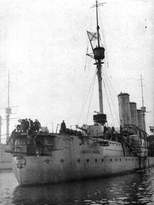 Броненосные крейсера типа “Адмирал Макаров”. 1906-1925 гг. Броненосные крейсера типа “Адмирал Макаров”. 1906-1925 гг.