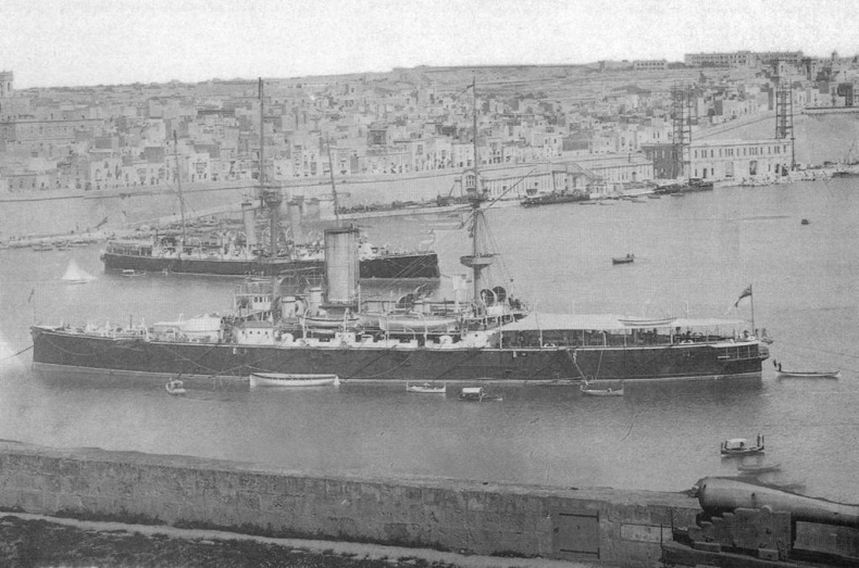 Броненосцы типов “Центурион”, “Ринаун” и “Трайомф”. 1890-1920 гг. Броненосцы типов “Центурион”, “Ринаун” и “Трайомф”. 1890-1920 гг.