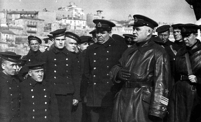 Гвардейский крейсер «Красный Кавказ». Гвардейский крейсер «Красный Кавказ».
