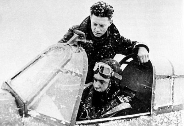 «Ураганный» истребитель. «Харрикейны» в бою «Ураганный» истребитель. «Харрикейны» в бою