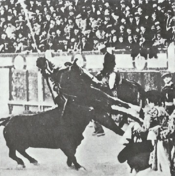 Смерть после полудня Смерть после полудня