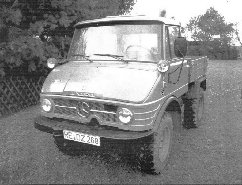 Бронетранспортёры на шасси UNIMOG 1950 - 2009 гг. Бронетранспортёры на шасси UNIMOG 1950 - 2009 гг.