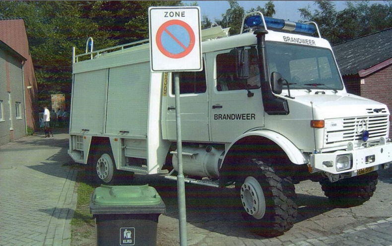 Бронетранспортёры на шасси UNIMOG 1950 - 2009 гг. Бронетранспортёры на шасси UNIMOG 1950 - 2009 гг.