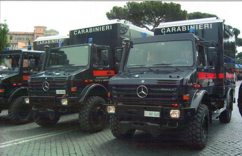 Бронетранспортёры на шасси UNIMOG 1950 - 2009 гг. Бронетранспортёры на шасси UNIMOG 1950 - 2009 гг.