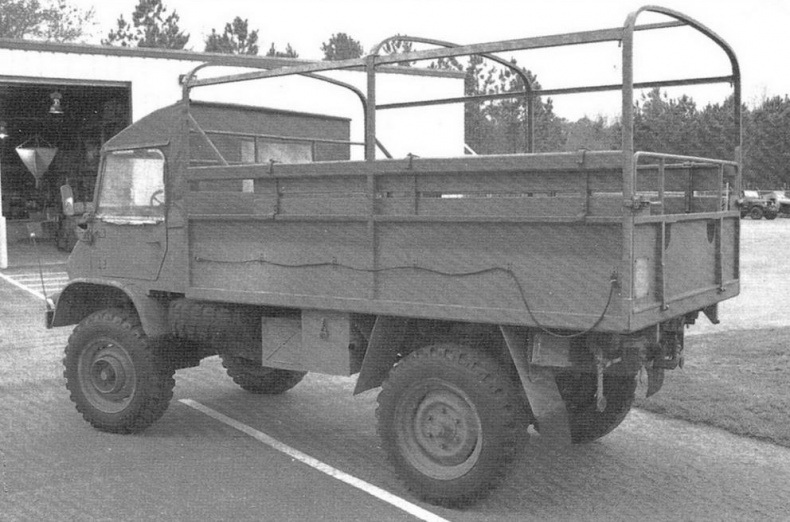 Бронетранспортёры на шасси UNIMOG 1950 - 2009 гг. Бронетранспортёры на шасси UNIMOG 1950 - 2009 гг.
