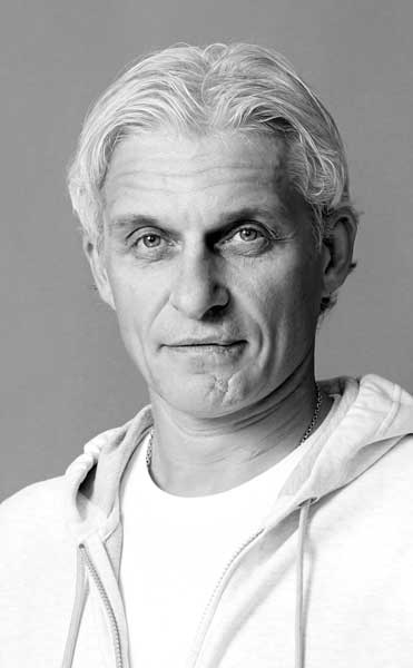 Революция. Как построить крупнейший онлайн-банк в мире Революция. Как построить крупнейший онлайн-банк в мире