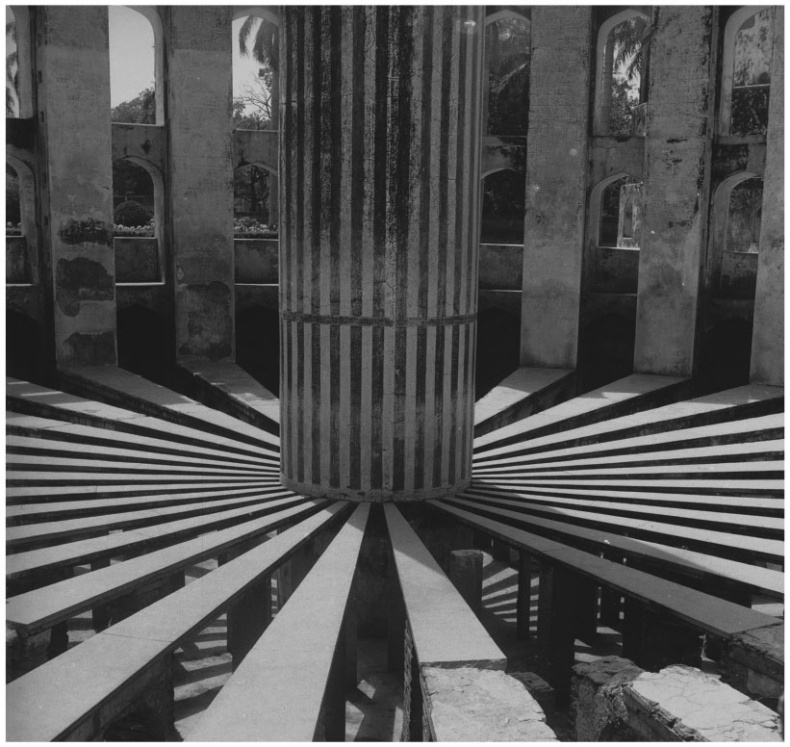 Укрощение бесконечности. История математики от первых чисел до теории хаоса Укрощение бесконечности. История математики от первых чисел до теории хаоса