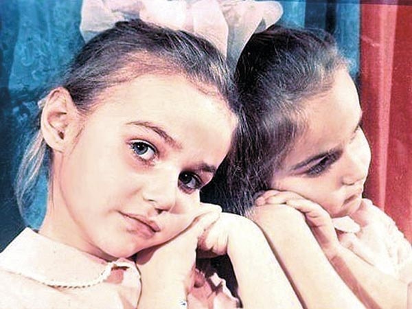 Голая. Правда о том, как быть настоящей женщиной Голая. Правда о том, как быть настоящей женщиной