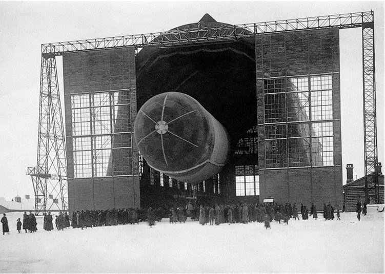 Девятьсот часов неба. Неизвестная история дирижабля «СССР-В6» Девятьсот часов неба. Неизвестная история дирижабля «СССР-В6»