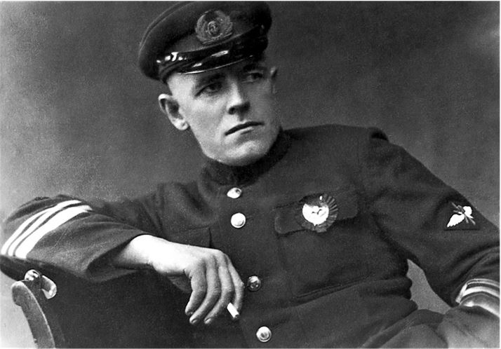 Девятьсот часов неба. Неизвестная история дирижабля «СССР-В6» Девятьсот часов неба. Неизвестная история дирижабля «СССР-В6»