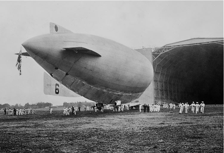 Девятьсот часов неба. Неизвестная история дирижабля «СССР-В6» Девятьсот часов неба. Неизвестная история дирижабля «СССР-В6»