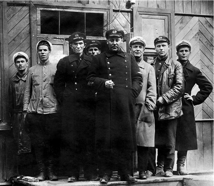 Девятьсот часов неба. Неизвестная история дирижабля «СССР-В6» Девятьсот часов неба. Неизвестная история дирижабля «СССР-В6»