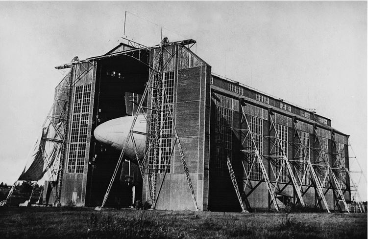 Девятьсот часов неба. Неизвестная история дирижабля «СССР-В6» Девятьсот часов неба. Неизвестная история дирижабля «СССР-В6»