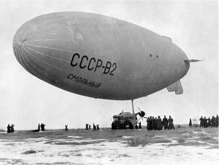 Девятьсот часов неба. Неизвестная история дирижабля «СССР-В6» Девятьсот часов неба. Неизвестная история дирижабля «СССР-В6»