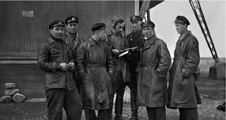 Девятьсот часов неба. Неизвестная история дирижабля «СССР-В6» Девятьсот часов неба. Неизвестная история дирижабля «СССР-В6»