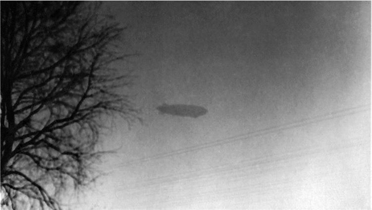 Девятьсот часов неба. Неизвестная история дирижабля «СССР-В6» Девятьсот часов неба. Неизвестная история дирижабля «СССР-В6»