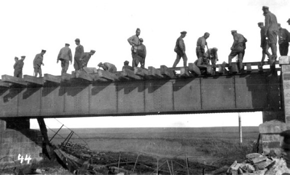 Первый бронепоезд. От двинска до Кушки Первый бронепоезд. От двинска до Кушки