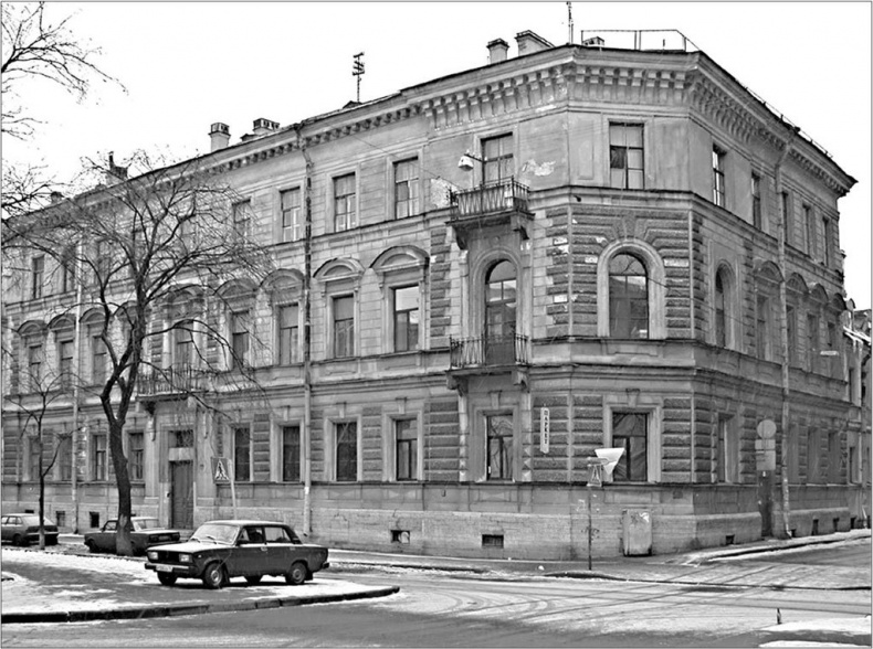 Петербургские доходные дома. Очерки из истории быта Петербургские доходные дома. Очерки из истории быта